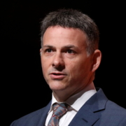 FILE PHOTO: David Einhorn, president of Greenlight Capital, speaks during the 2019 Sohn Investment Conference in New York City, U.S., May 6, 2019. REUTERS/Brendan McDermid/File Photo