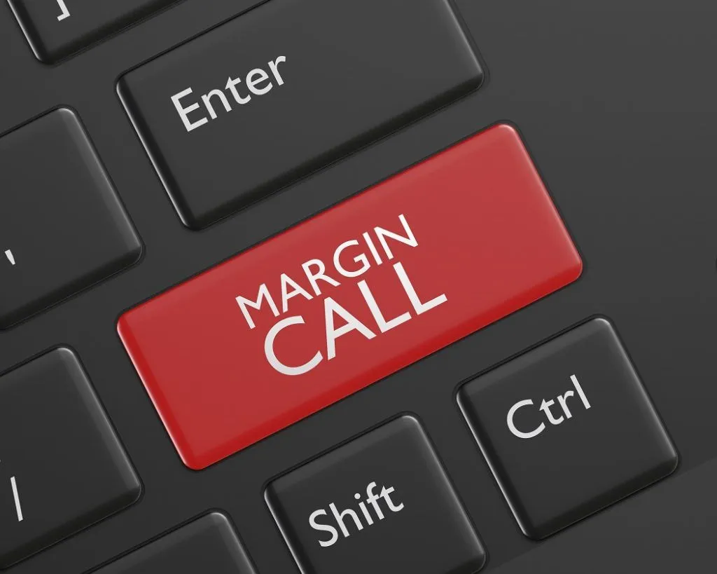 Untuk menghindari margin call, pastikan akun trading Anda tidak berada di bawah saldo akun minimum saat melakukan penarikan. Sumber: corporatefinanceinstitute.com