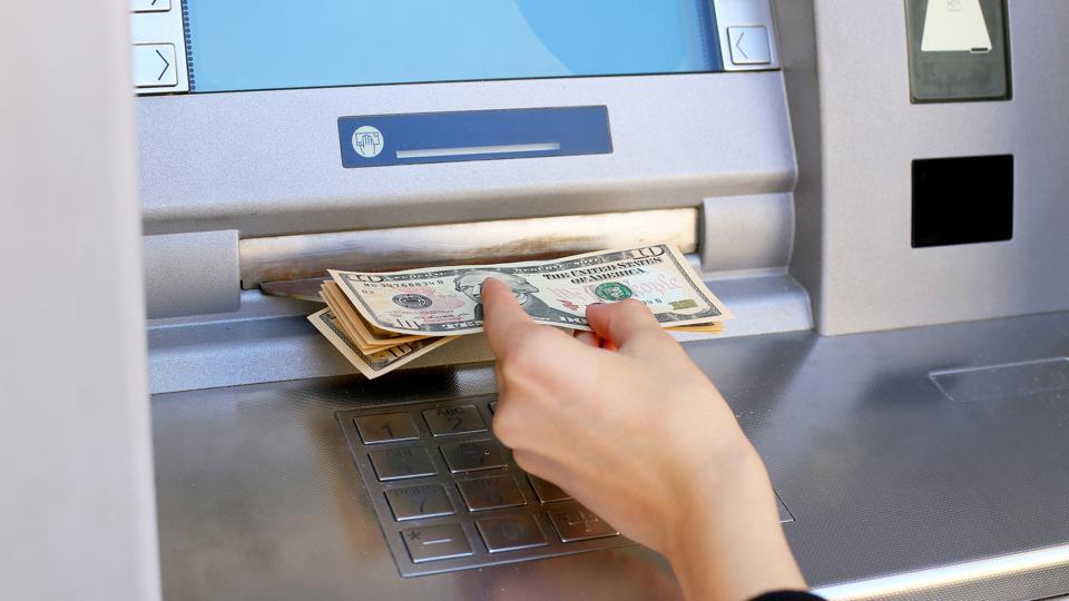 Apa yang anda perlu tahu tentang mendepositkan wang ke dalam akaun dagangan dalam talian anda. Sumber: forbes.com